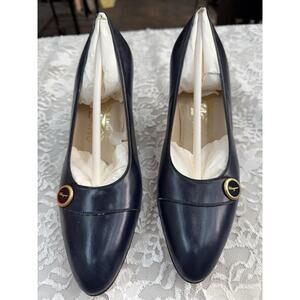 New Flaw Salvatore Ferragamo Women Leather Logo Button Tab Blue Navy Pumps 7.5 B